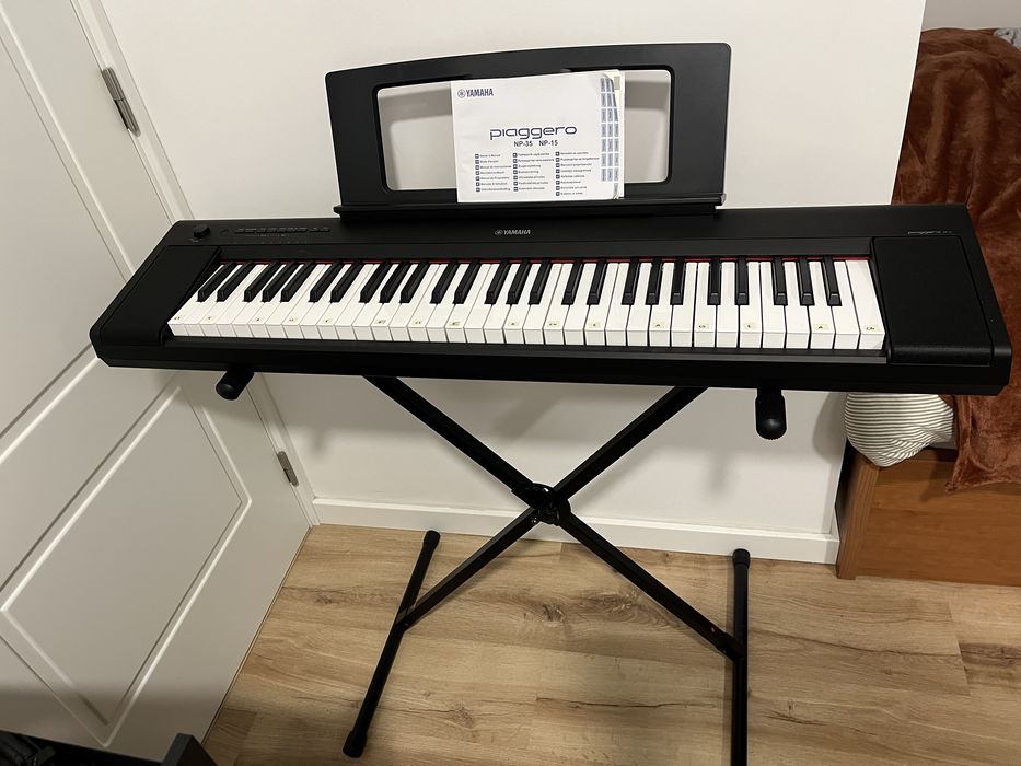 Piano digital Yamaha Piaggero NP-15