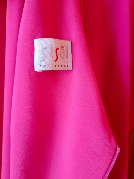 Piękna, jak nowa wizytowa suknia marki  Sisel, w ko