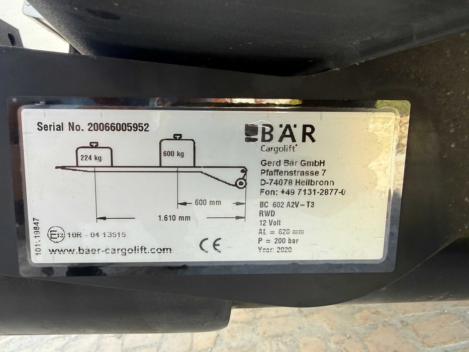 Plataforma elevatória BÄR Cargolift BC 602 (VanLift / FreeAccess)