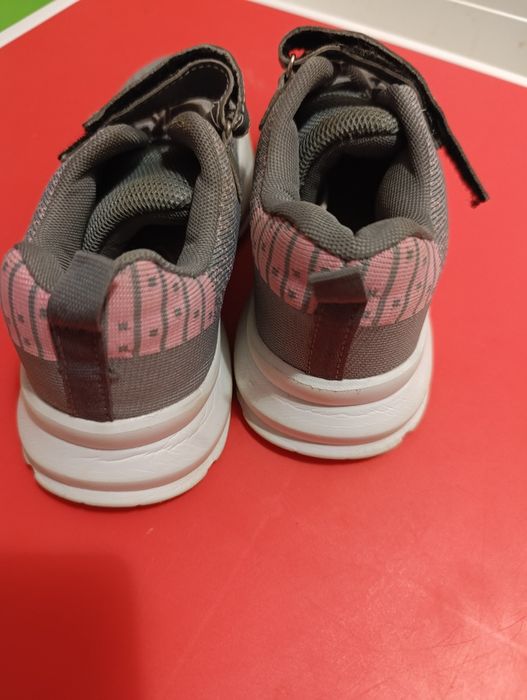 Кроссовки 35 размер