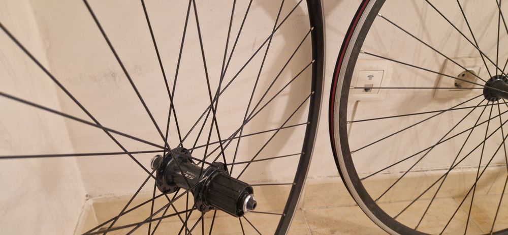 Rodas estrada 28 Shimano 105