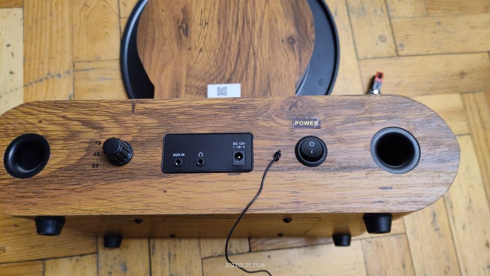 Вертикальный виниловый проигрыватель Auna TTS9-Verticalo USB