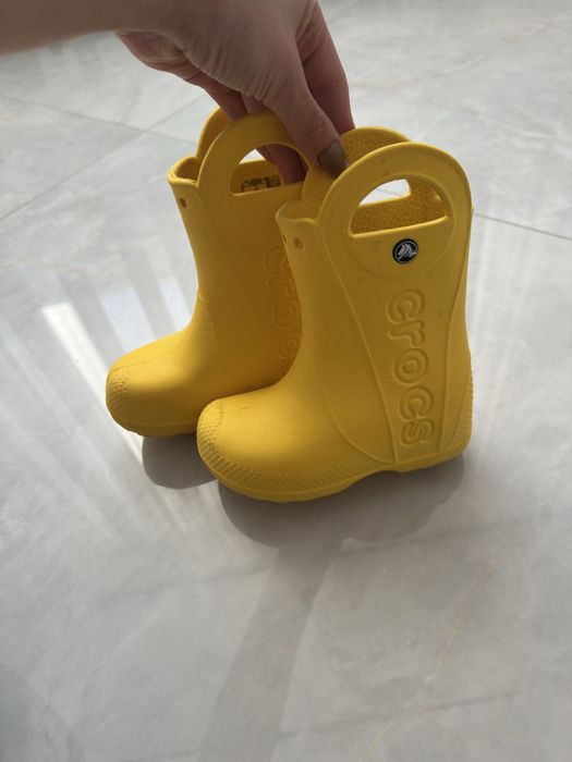 Чобітки на весну 25р Crocs 9 ,білі 24р