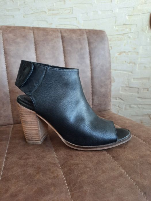 Botki Diverse 38 nowe bez metki