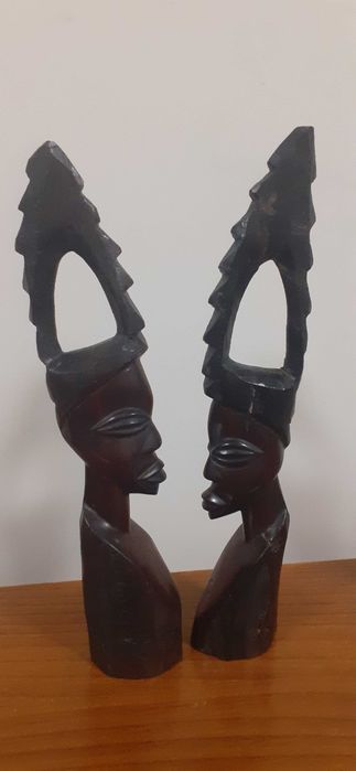Par Máscara  Africana Pau Santo