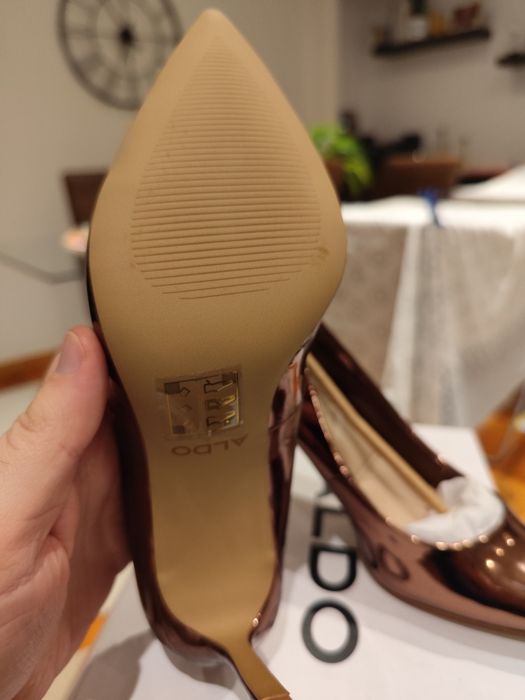 Sapatos salto fino da Aldo