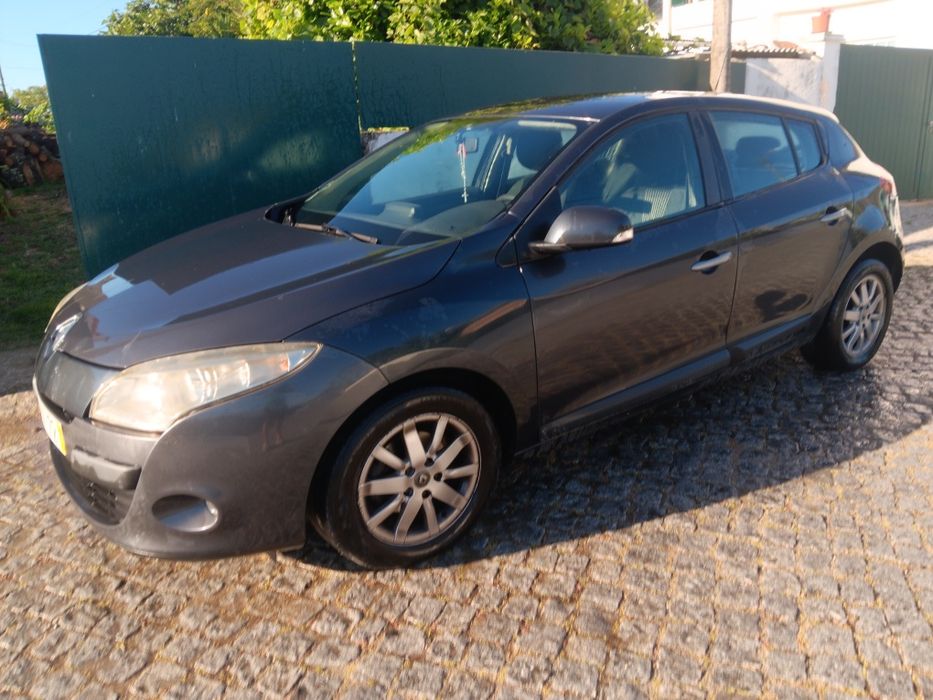 Vendo megane 3.muito económico