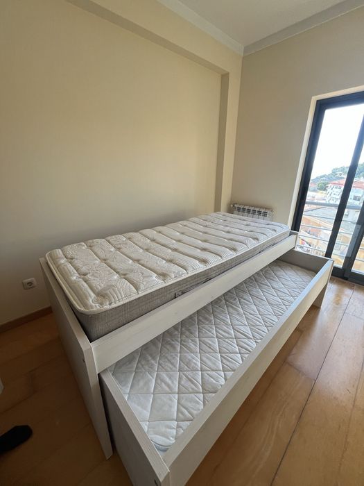 Cama com gavetão e gavetas com colchão molaflex