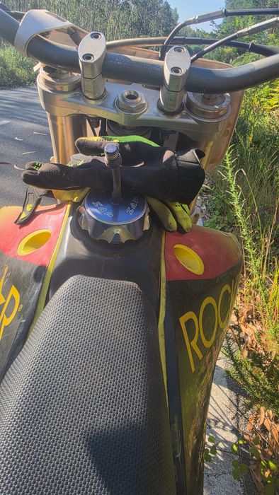 Vendo suzuki rmz 250 4t