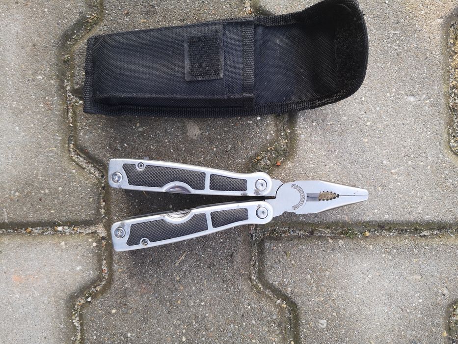 Narzędzie wielofunkcyjne multitool wyprzedaż garażowa