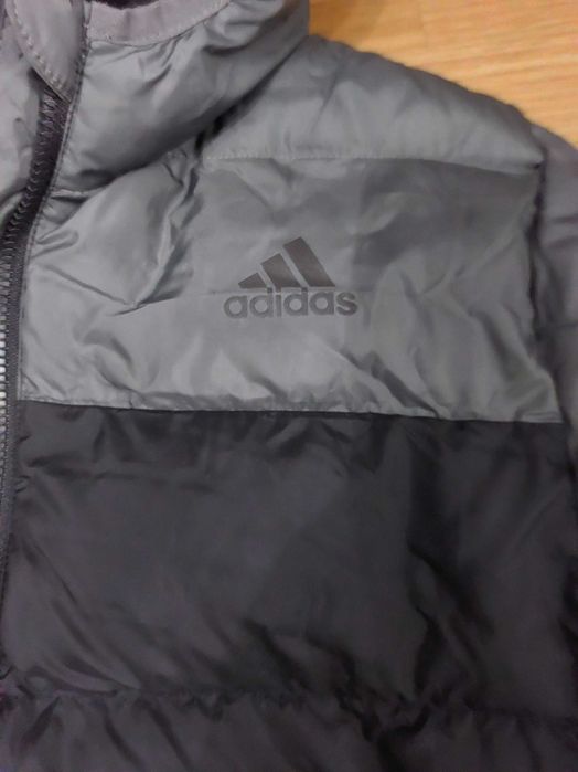 Kispo da ADIDAS t. 13/14 anos em muito bom estado