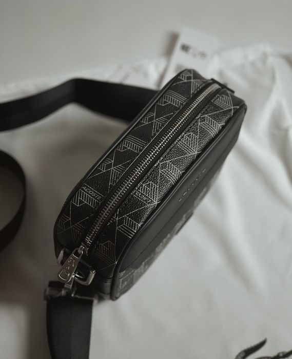 Bolsa Lacoste Preta no Saco