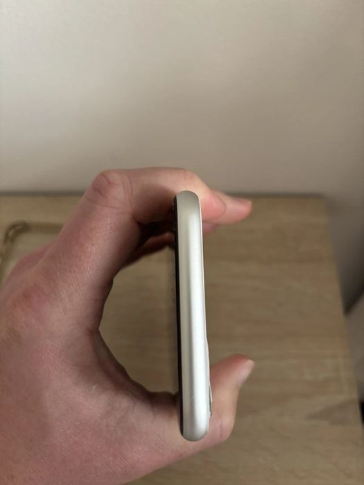 iPhone 11 64gb bateria 85%