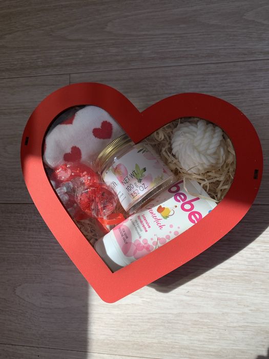 Подарункова коробочка до Дня Закоханих