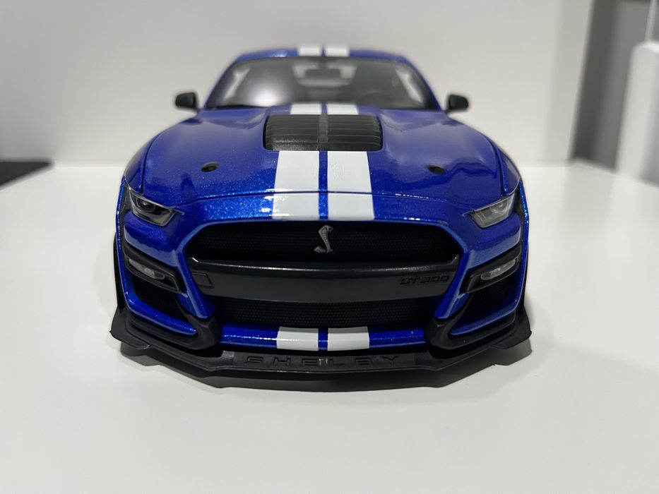 Mustang Shelby GT500 1:18 (Descrição)