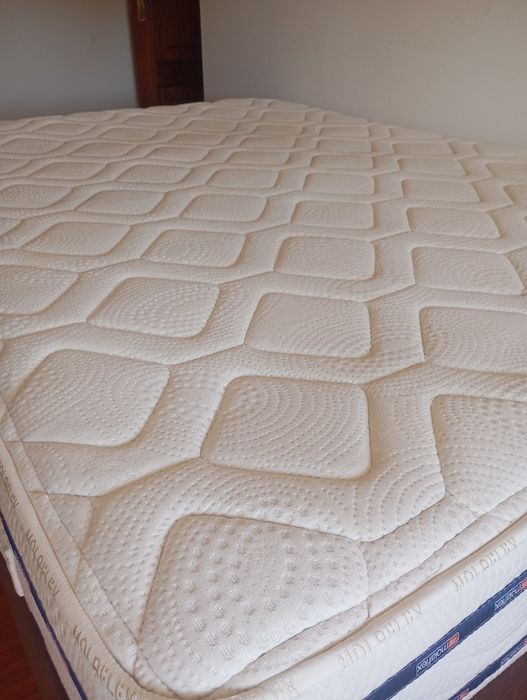 Cama base c/colchão