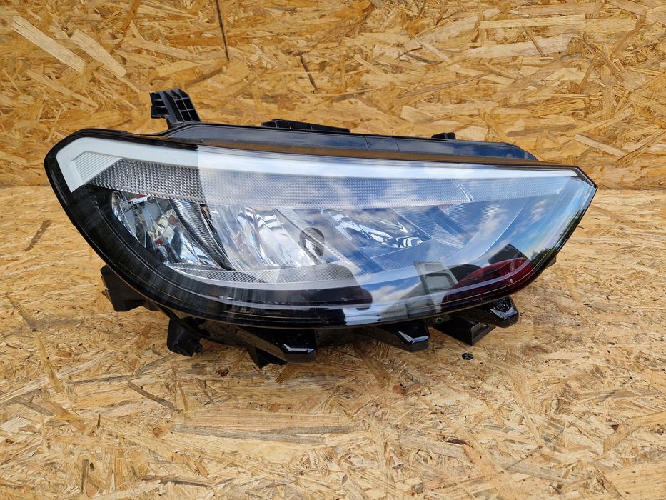 lampa prawa przód vw id3 full led