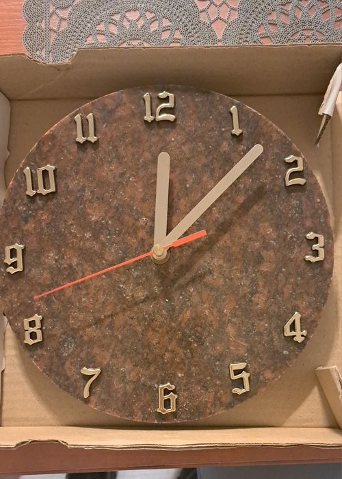 Zegar ścienny granitowy