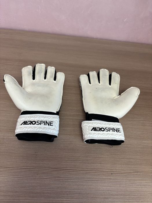 Дитячі воротарські рукавиці Sondico Aerospine Junior, роз. 5,із захистом пальців.