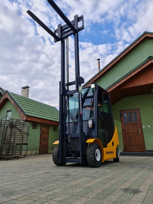 Кара Вилочный погрузчик Jungheinrich Diesel  свіжопригнаний DFG 320s