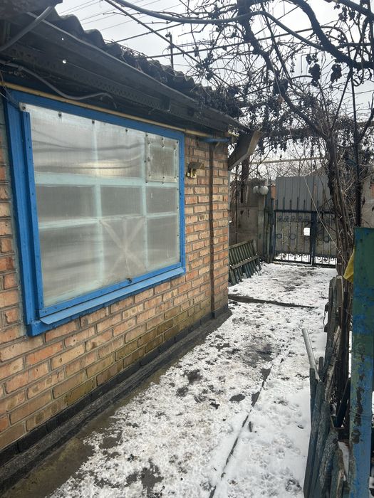 Невеличкий міцний будиночок Веселі Терни, вода, газ, 10соток. Міцний