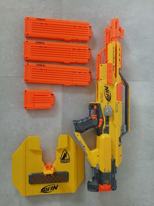 NERF Wyrzutnie Stanpede ecs