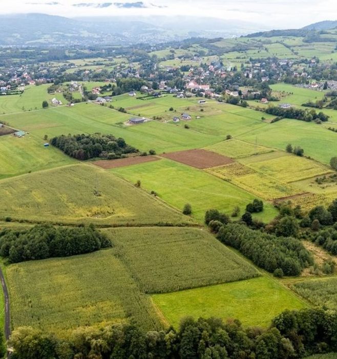 Piękna działka widokowa z dojazdem gminnym