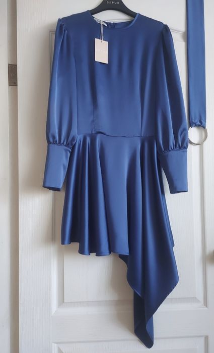 Платье синее , атласное , размер S, XS