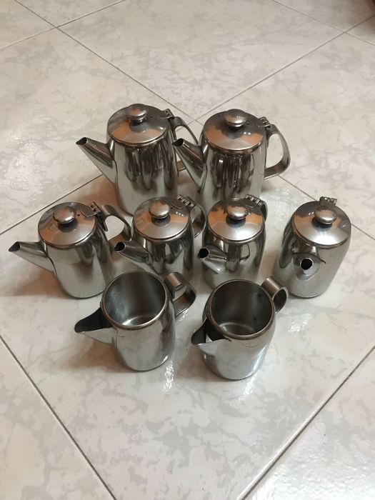 Vendo bules de chá em inox