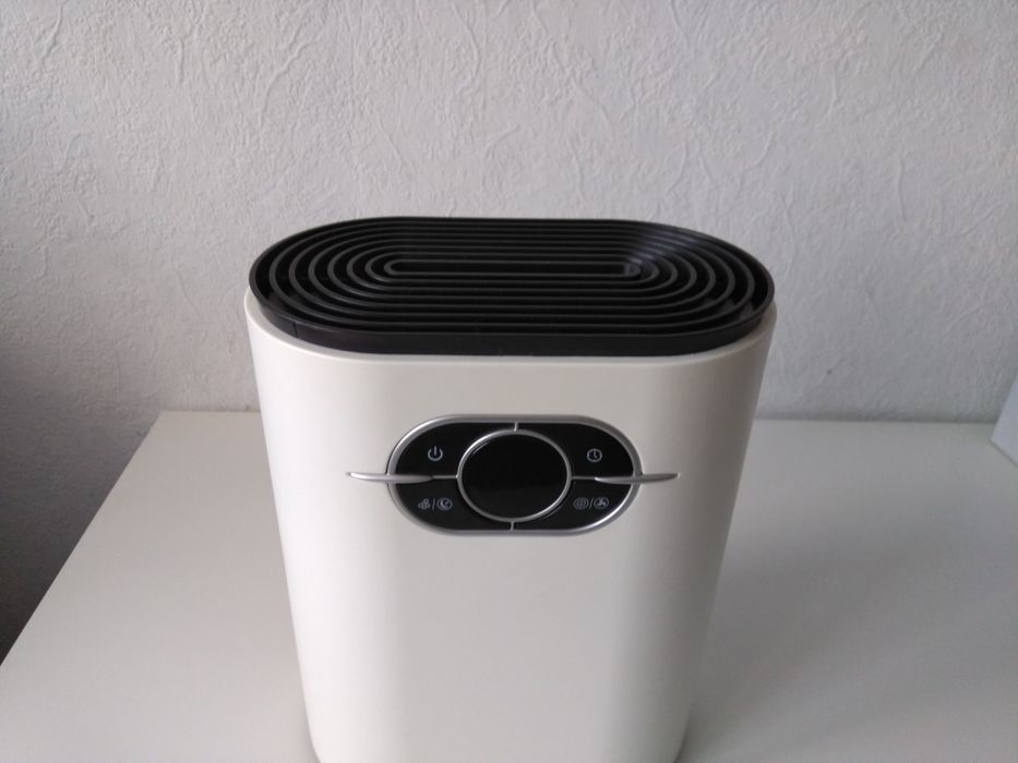 Osuszacz powietrza z wyświetlaczem jonizator wskaźnik wilgotności