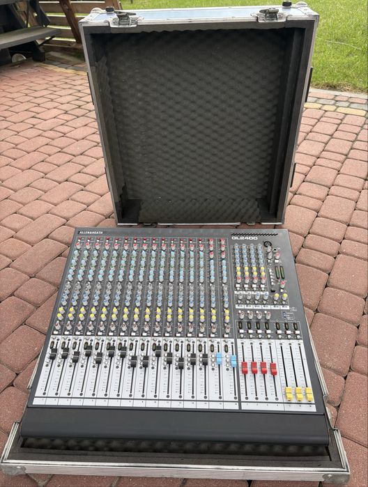 Mikser Allen&Heath Gl 2400 z case
