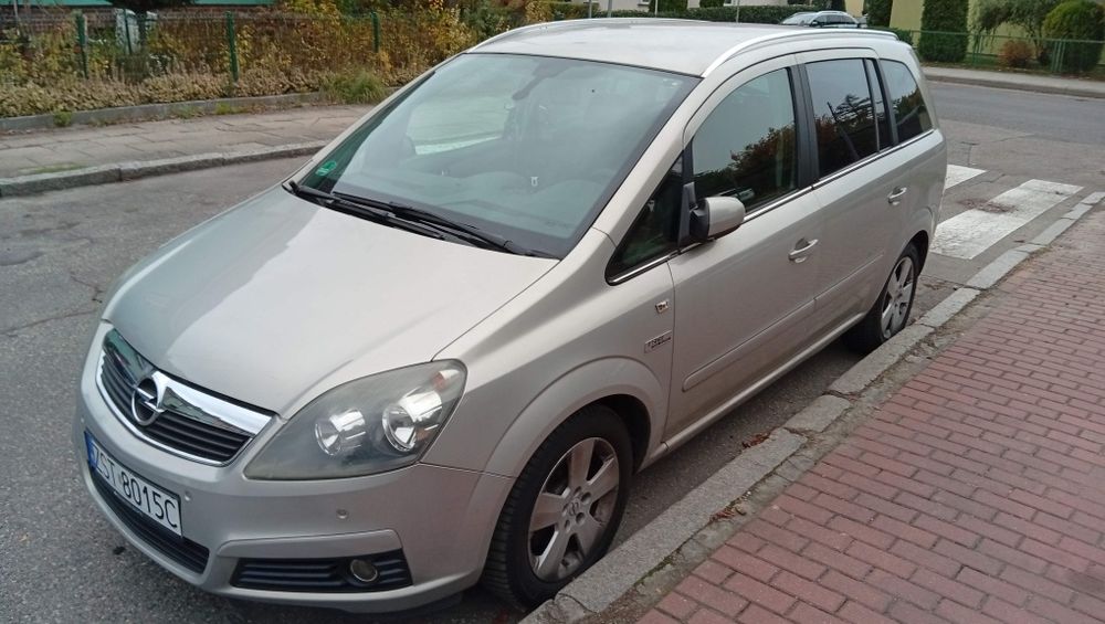 7 os klimatronic ,parktronik  1.8  Cosmo