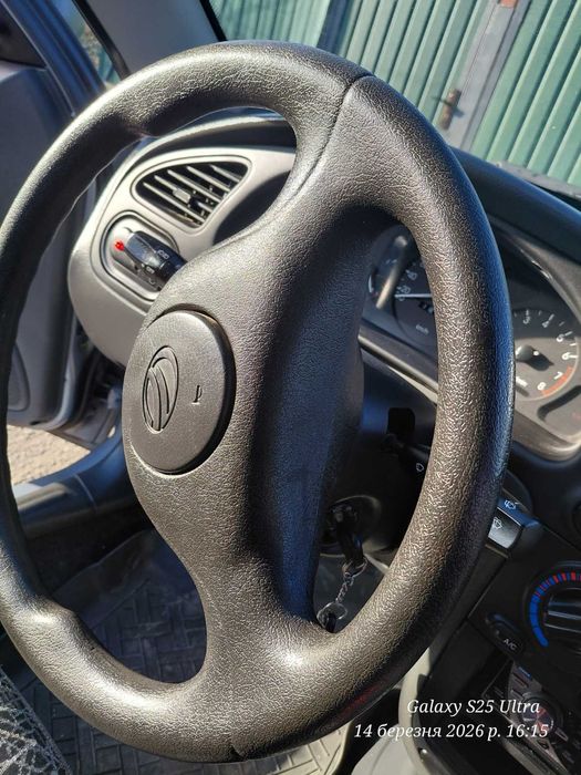 Продам автомобіль Део Ланос.