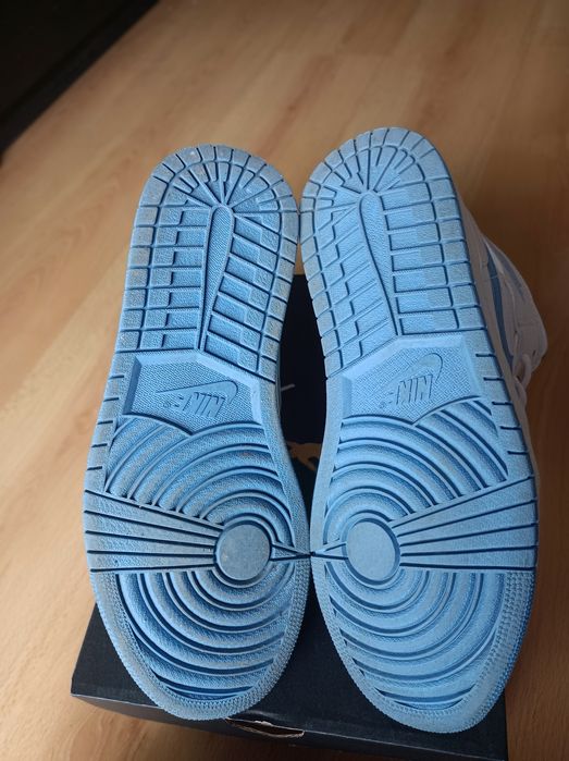 Nike Air Jordan 1 mid Legend blue,