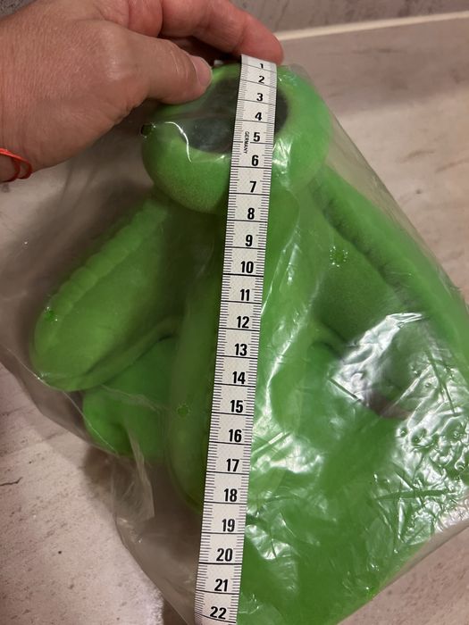 Pés de dinosaauro IKEA para os pes da cana