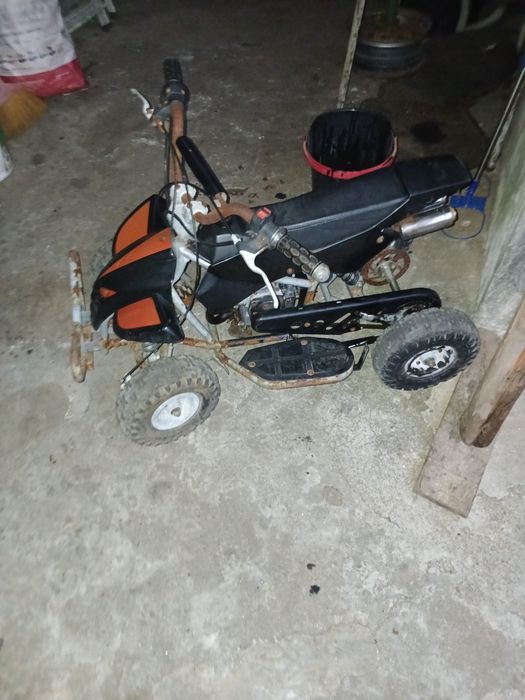 Vendo moto4 de criança