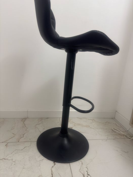 Hoker czarny………………