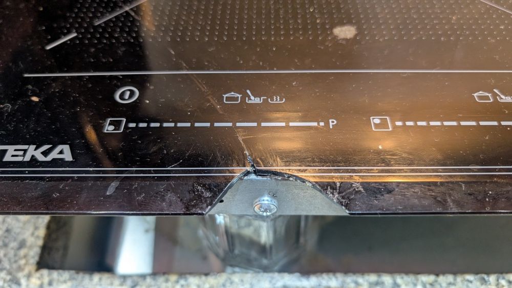 Placa indução Teka IZF 64600 BK MSP funciona (vidro rachado fotos)