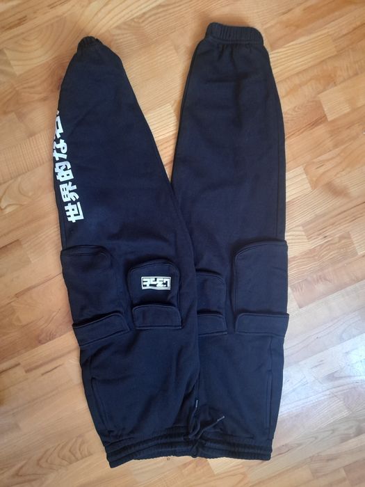 Spodnie dresowe cargo