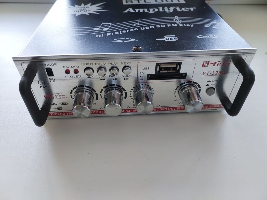 Усилитель звука  Hi Fi 2×200 Вт.