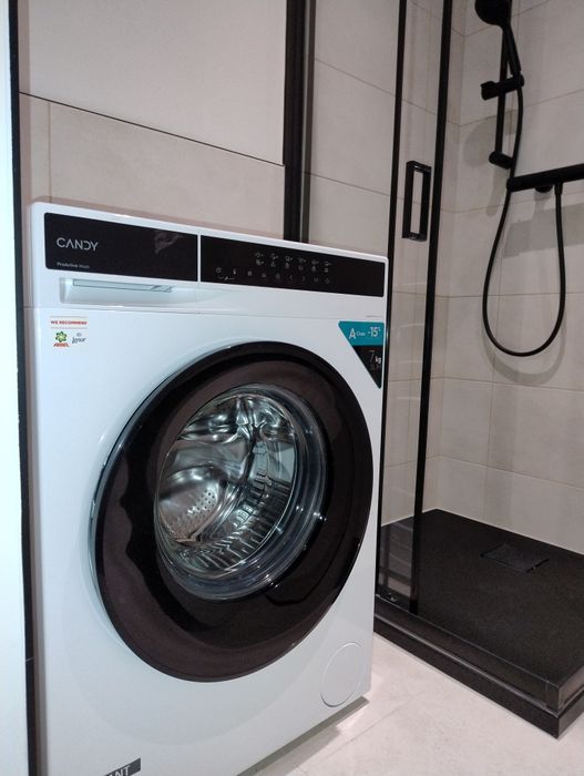 Kawalerka po generalnym remoncie (wszystko nowe)+piwnica --29,3 m2