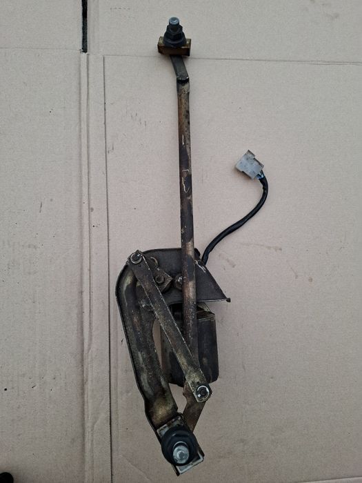 Silniczek wycieraczek Fiat 126p Maluch