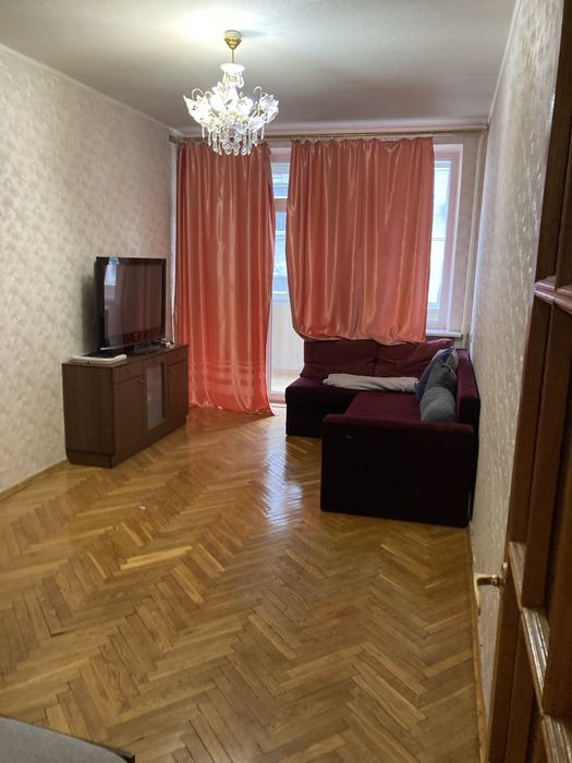 Без-%.Метро Золоті Ворота. 77м.кв.  3х кімнатна.