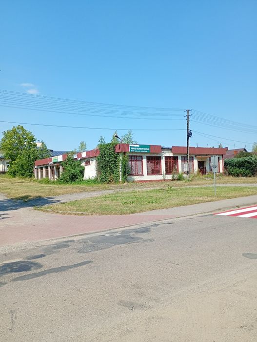 Zabudowana nieruchomość z działką w centrum gminy przy trasie S8