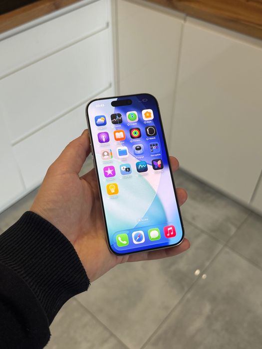 iPhone 16 pro / 90% bateri