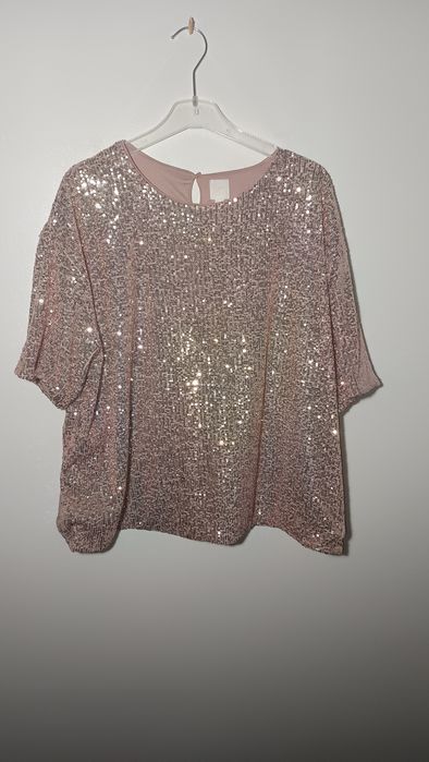 Tshirt brilhante de lantejoulas
