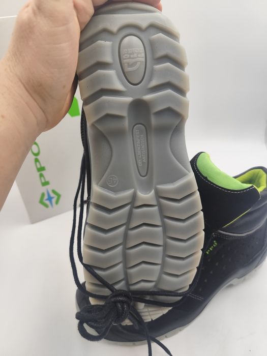 Buty robocze PPO r. 45 – nowe, II gatunek, stan b.dobry