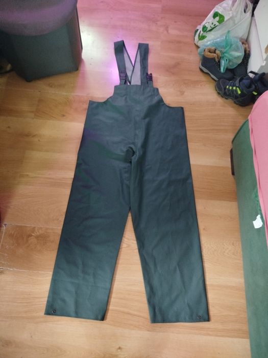 Spodnie ogrodniczki wodoodporne