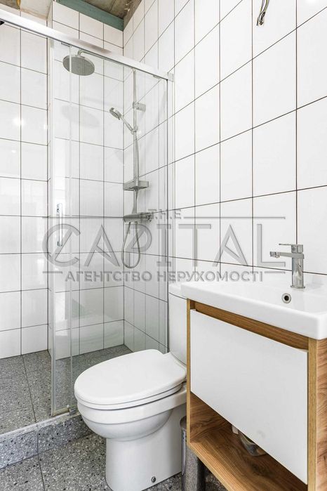 Продажа дома с бассейном, Гнедин, КГ River Island