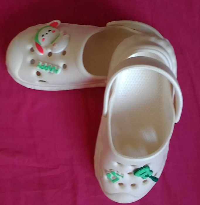 Модные кроксы с джибитсами, размер 38  сабо шлепанцы ЭВА